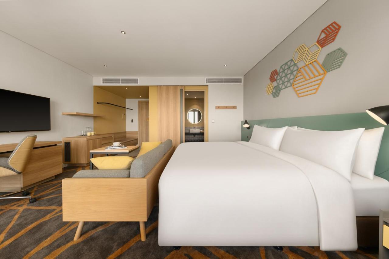 Hiive By Fusion Binh Duong - Vsip 1 Hotel Thuan An Exterior photo