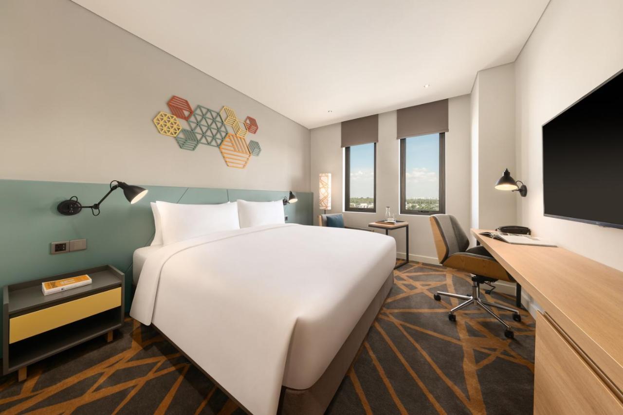 Hiive By Fusion Binh Duong - Vsip 1 Hotel Thuan An Exterior photo