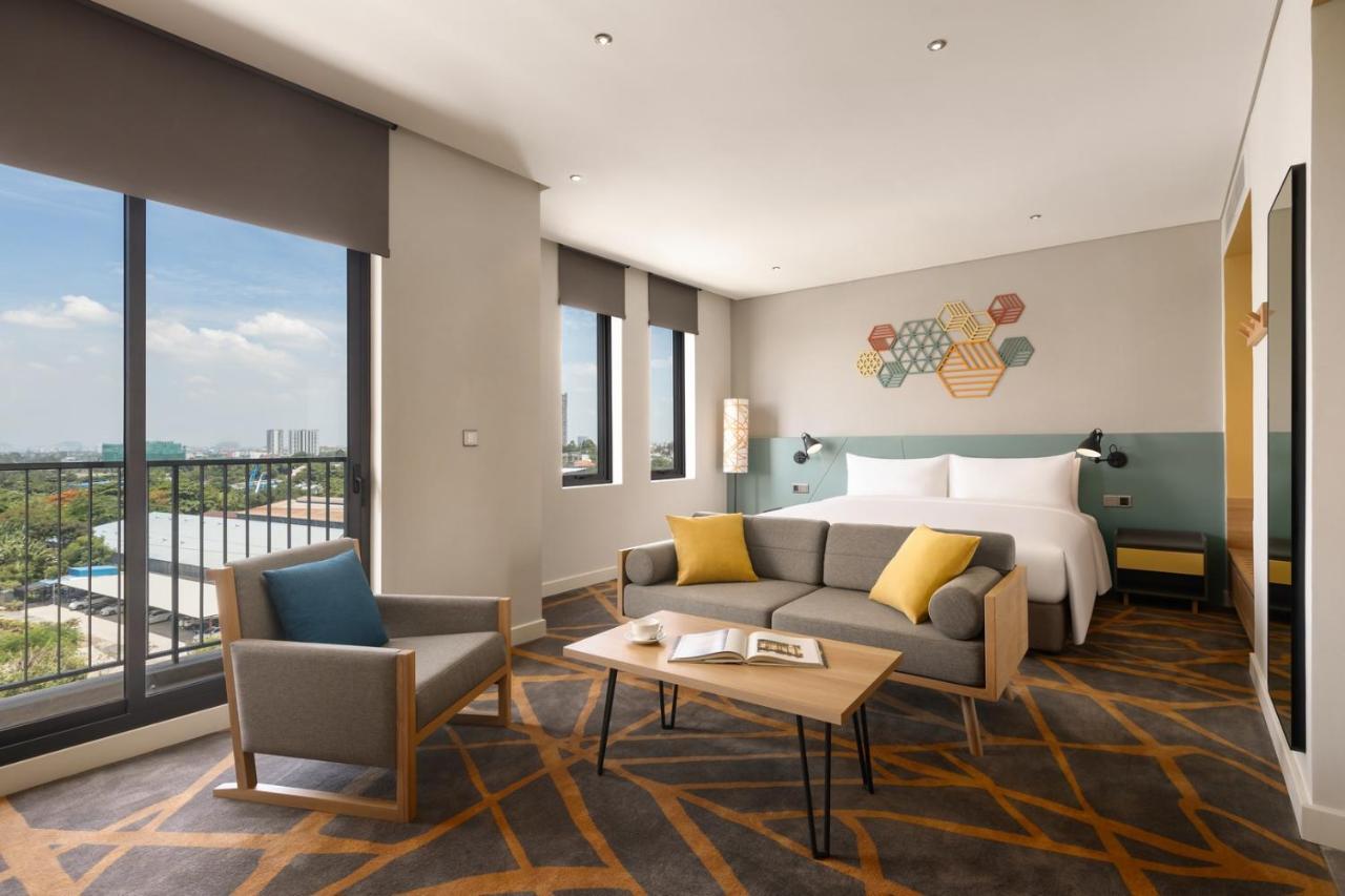 Hiive By Fusion Binh Duong - Vsip 1 Hotel Thuan An Exterior photo
