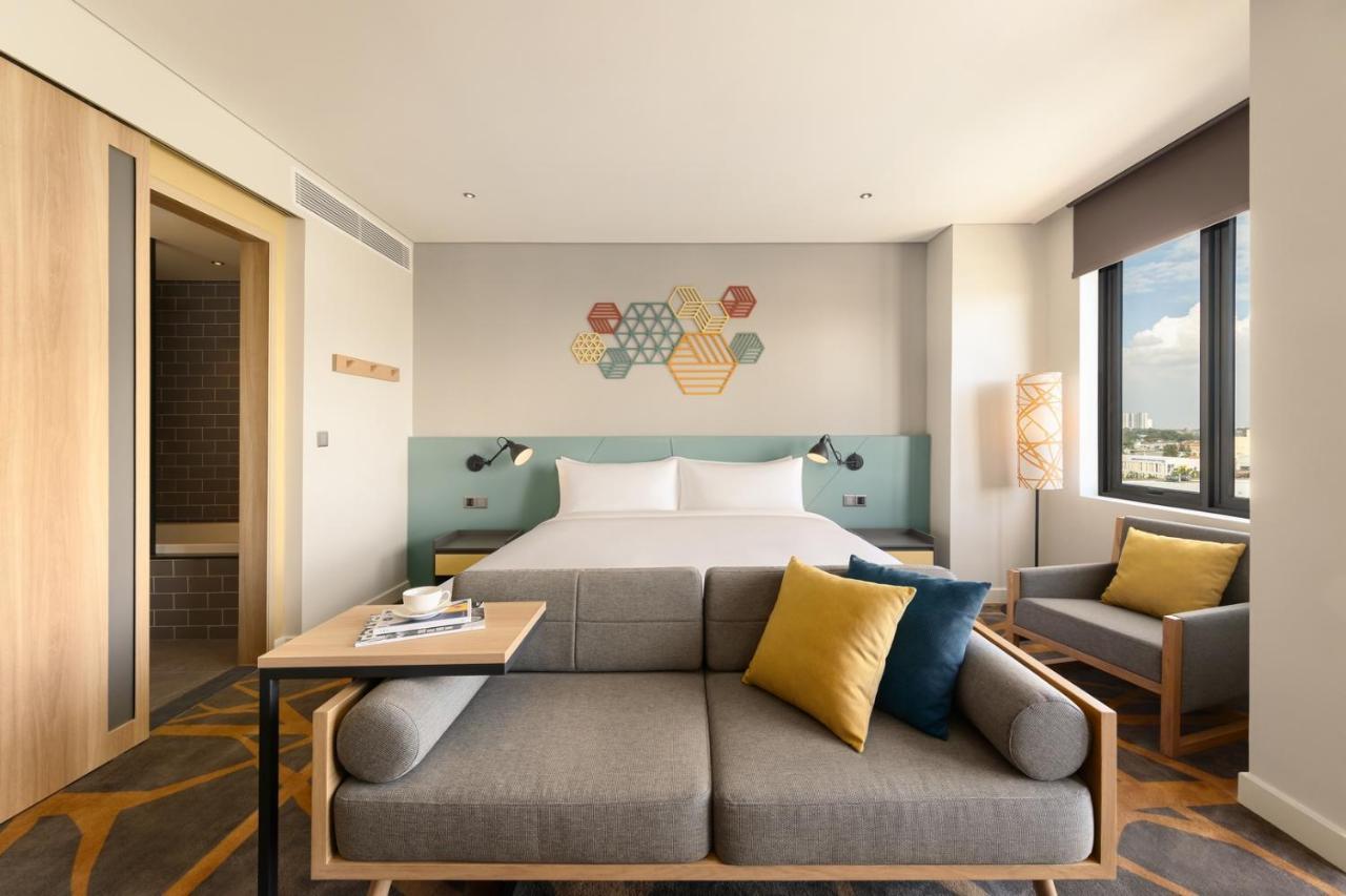 Hiive By Fusion Binh Duong - Vsip 1 Hotel Thuan An Exterior photo